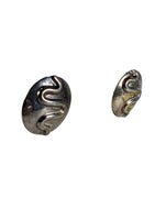 SS Round Snake Button Earrings