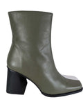 *R Bicolor Ankle Boots