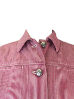 R striped button