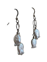 R fish pearl earrings