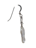 R fish pearl earrings