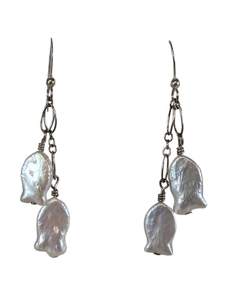 R fish pearl earrings