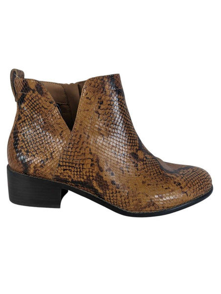 R snake print bootie