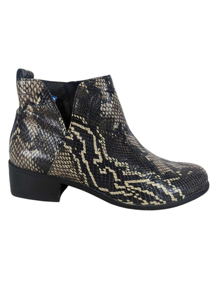 R snake print bootie